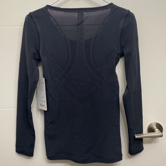 Lululemon Long sleeve top - Picture 2 of 3